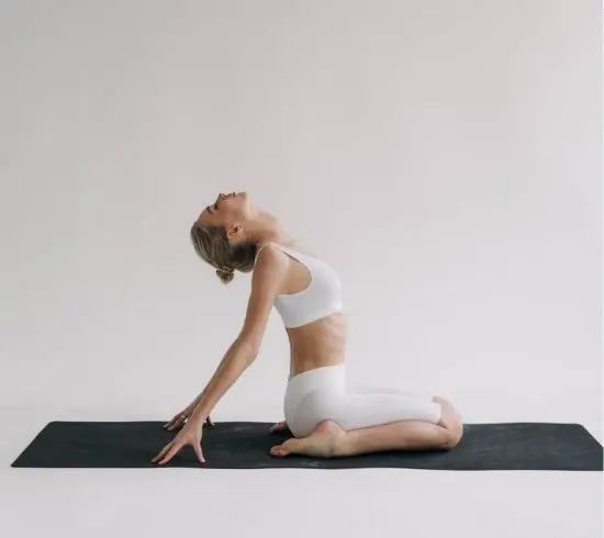 takako yoga lessons img 01